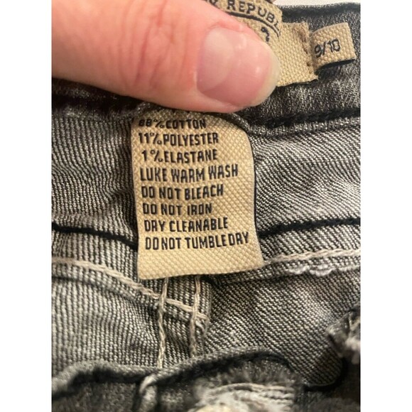 Rock & Republic Jean Shorts Juniors 9/10 Black Distressed Mid Rise 5” - Picture 4 of 11